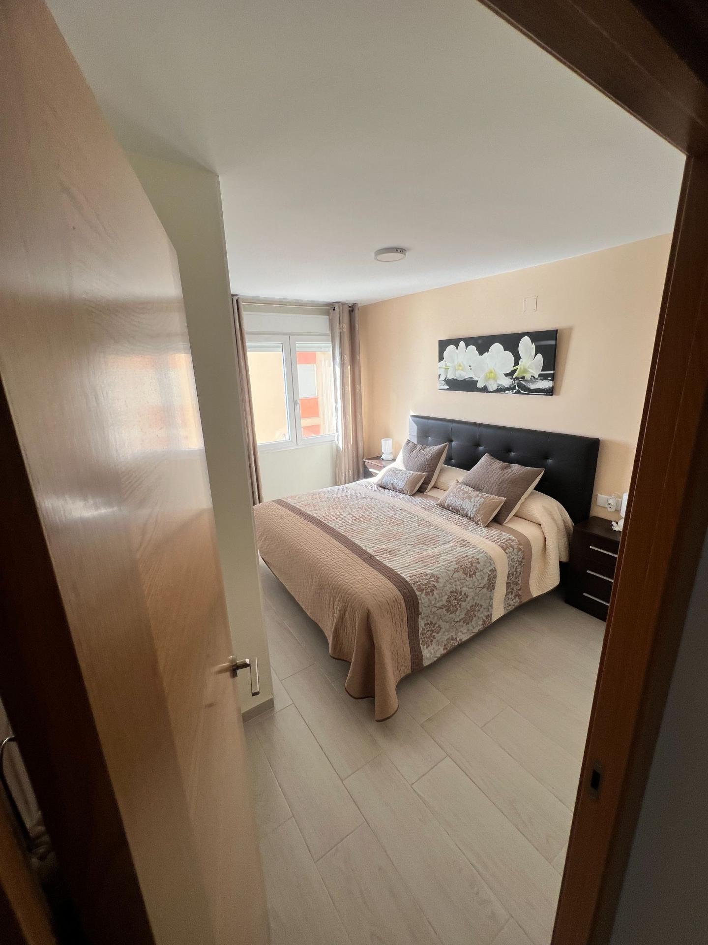 For sale - 3 Bedroom 1 Bathroom Apartment in Torrevieja - Playa Del Cura  - Alicante