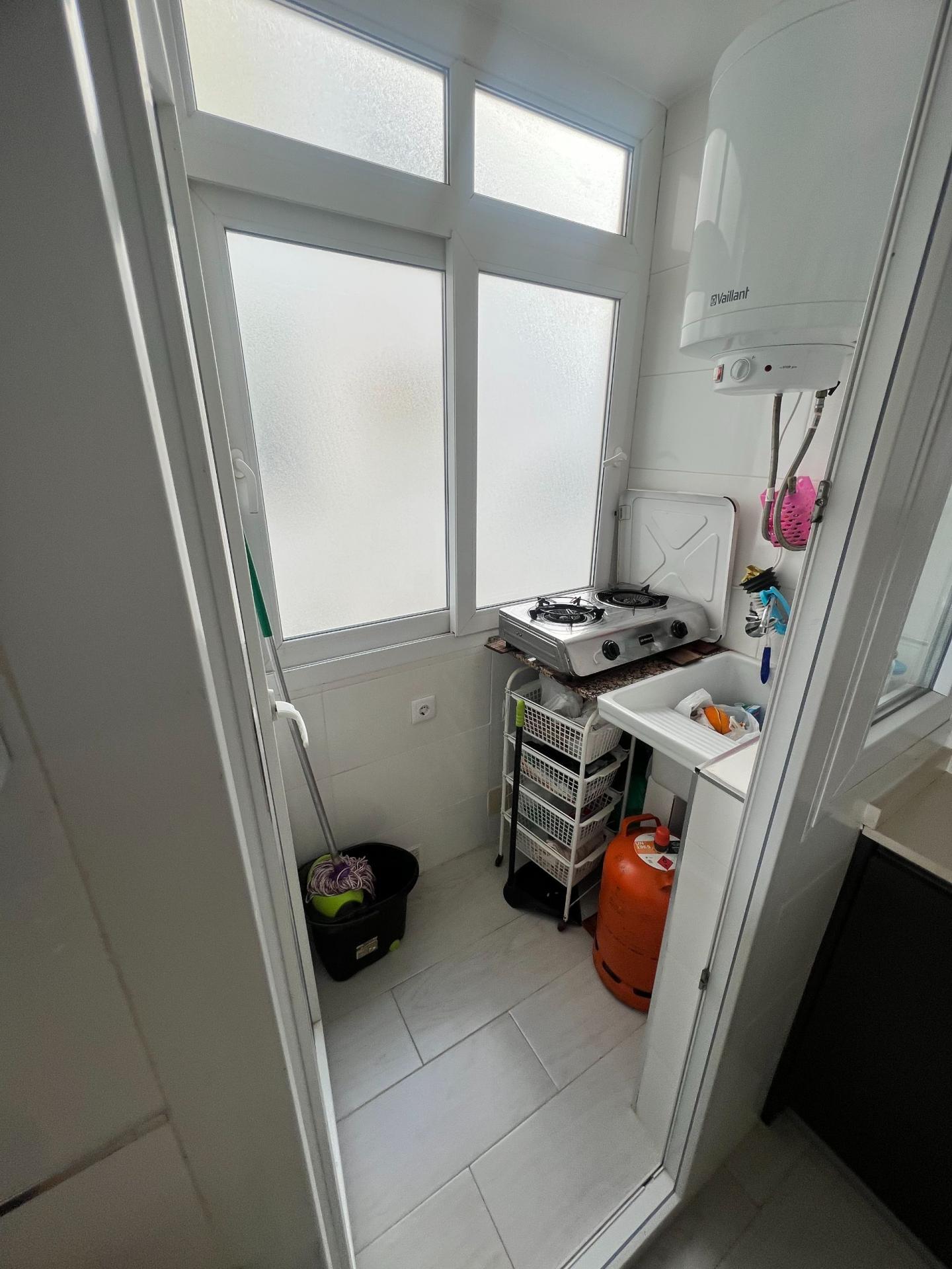 For sale - 3 Bedroom 1 Bathroom Apartment in Torrevieja - Playa Del Cura  - Alicante