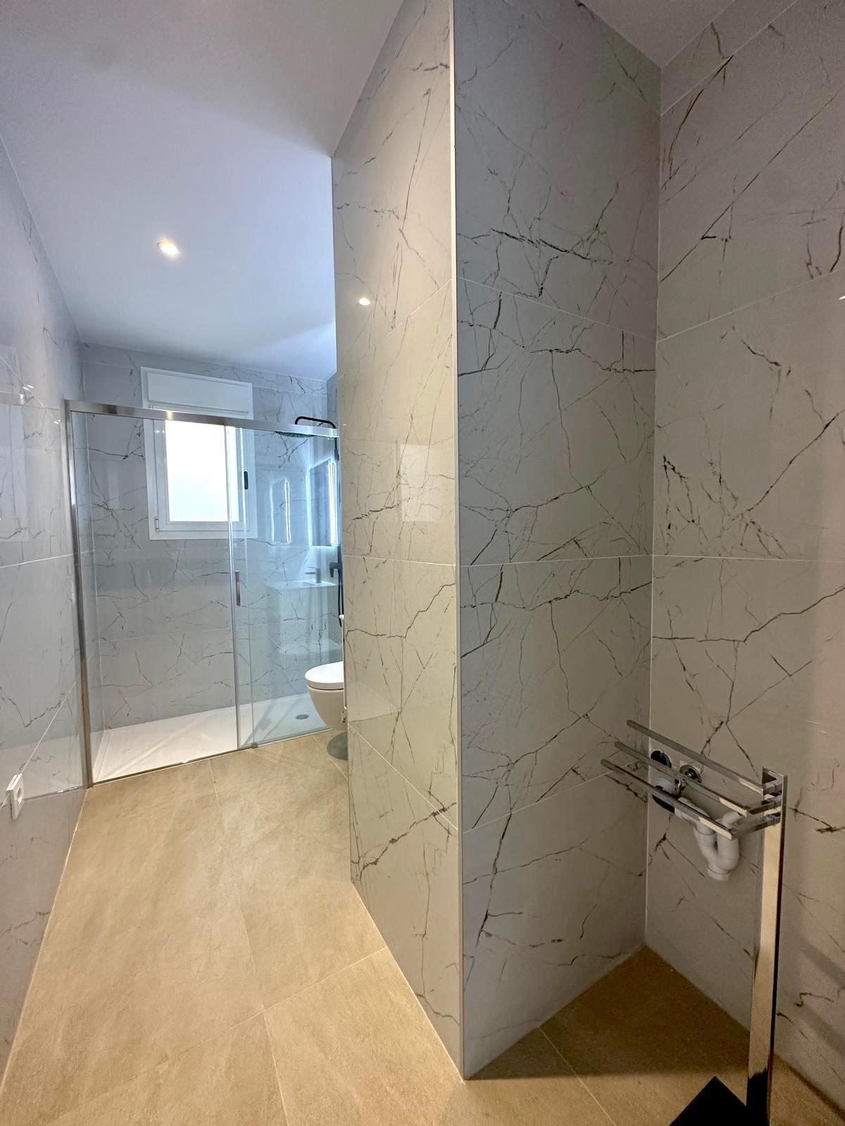 For sale - 2 Bedroom 2 Bathroom Apartment in Torrevieja - Playa Del Cura  - Alicante