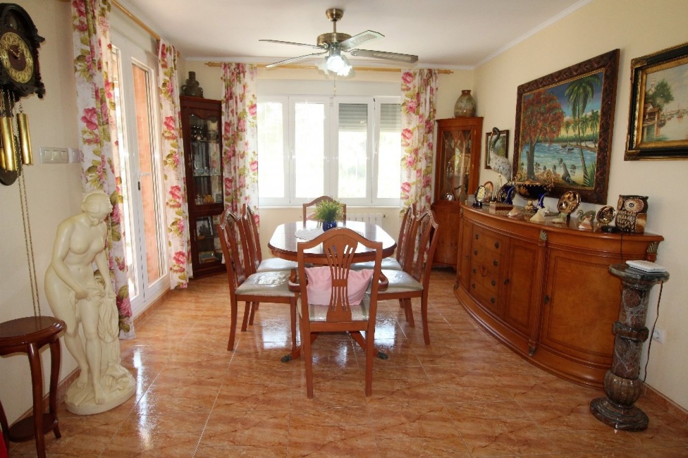 For sale - 5 Bedroom 4 Bathroom Villa in Torrevieja - Los Balcones  - Alicante