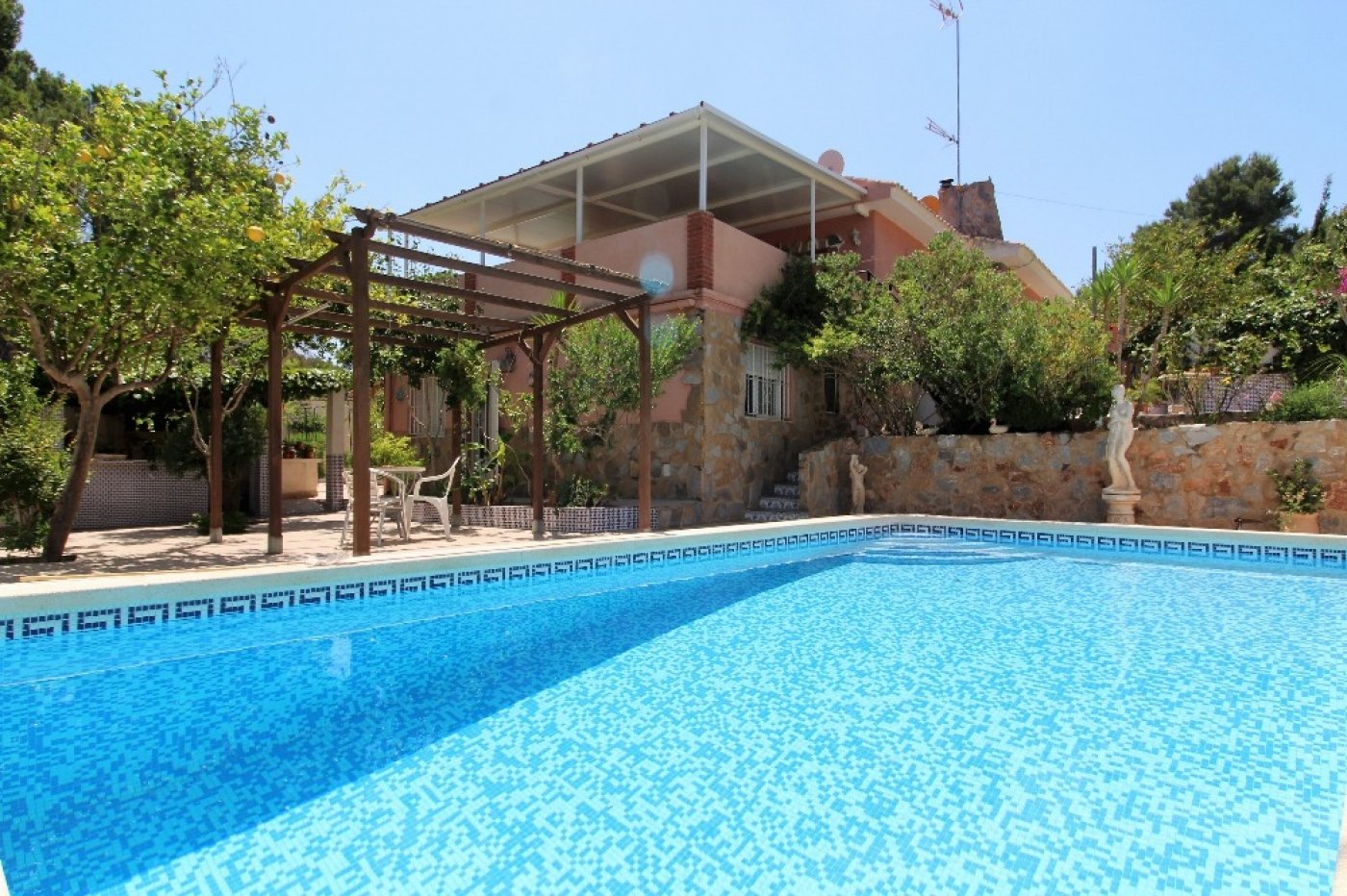 For sale - 5 Bedroom 4 Bathroom Villa in Torrevieja - Los Balcones  - Alicante
