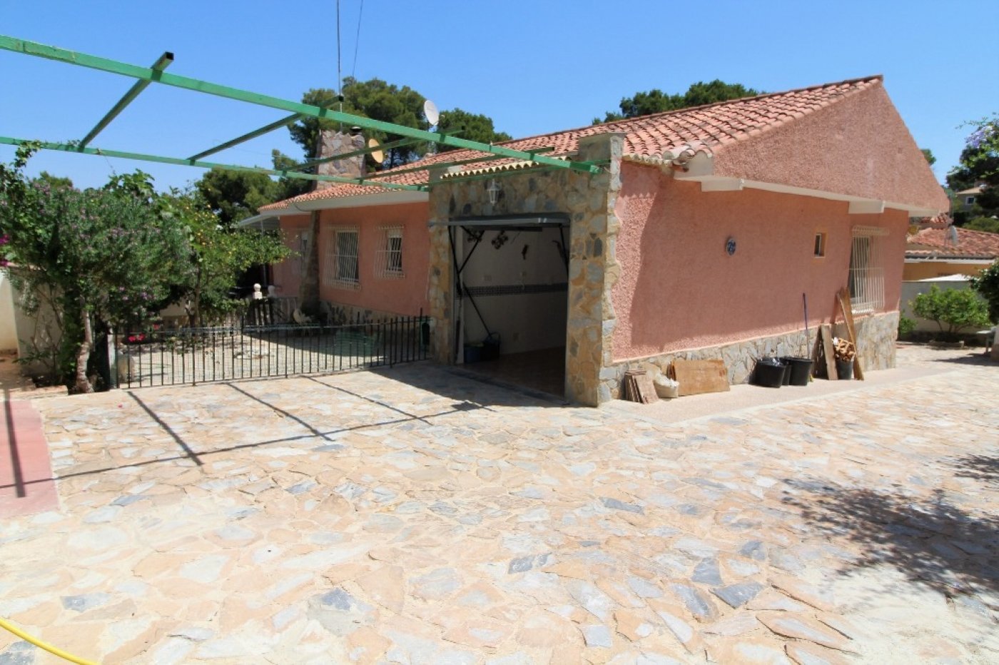For sale - 5 Bedroom 4 Bathroom Villa in Torrevieja - Los Balcones  - Alicante