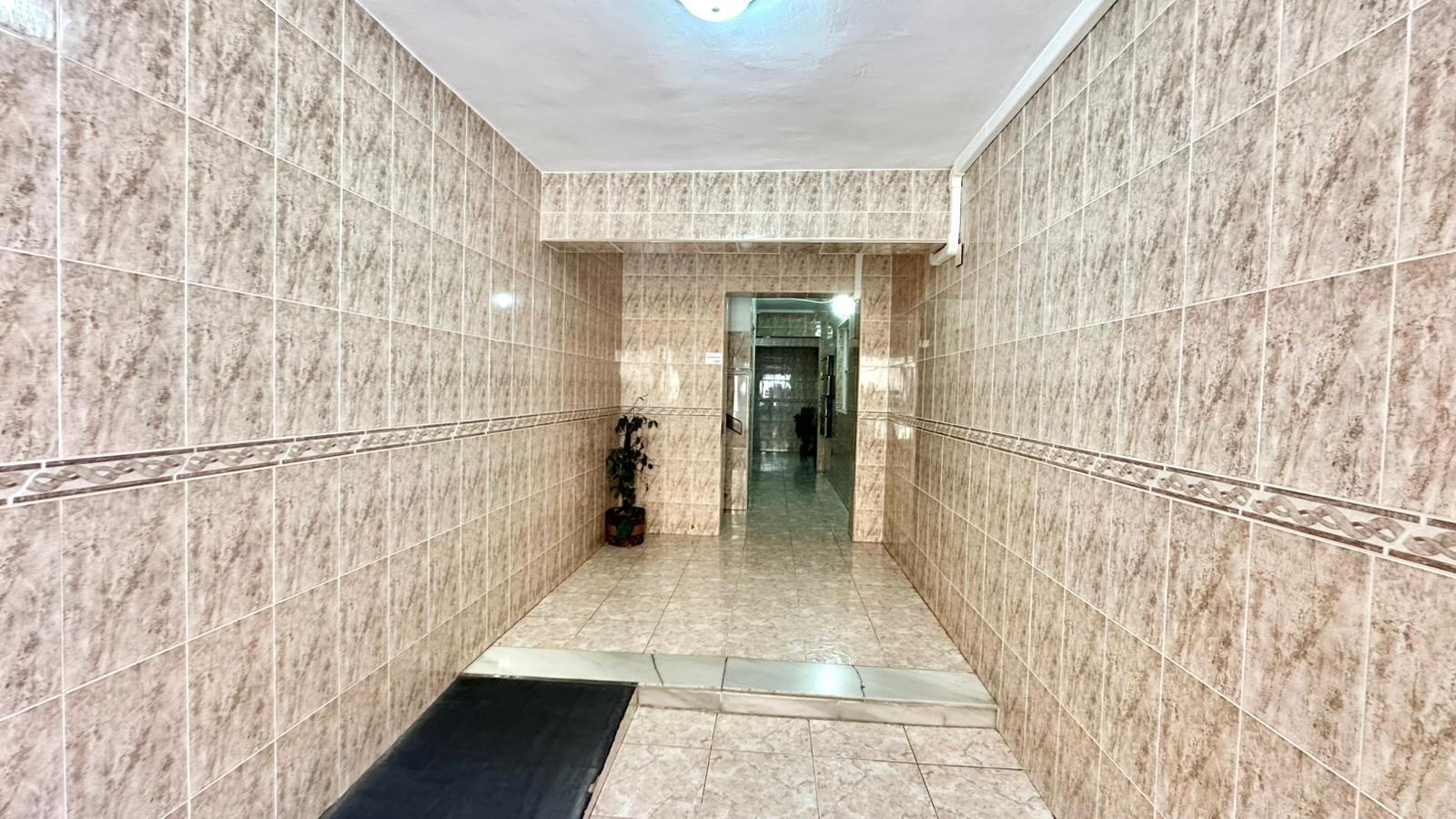 For sale - 3 Bedroom 1 Bathroom Apartment in Torrevieja - Estacion De Autobuses  - Alicante