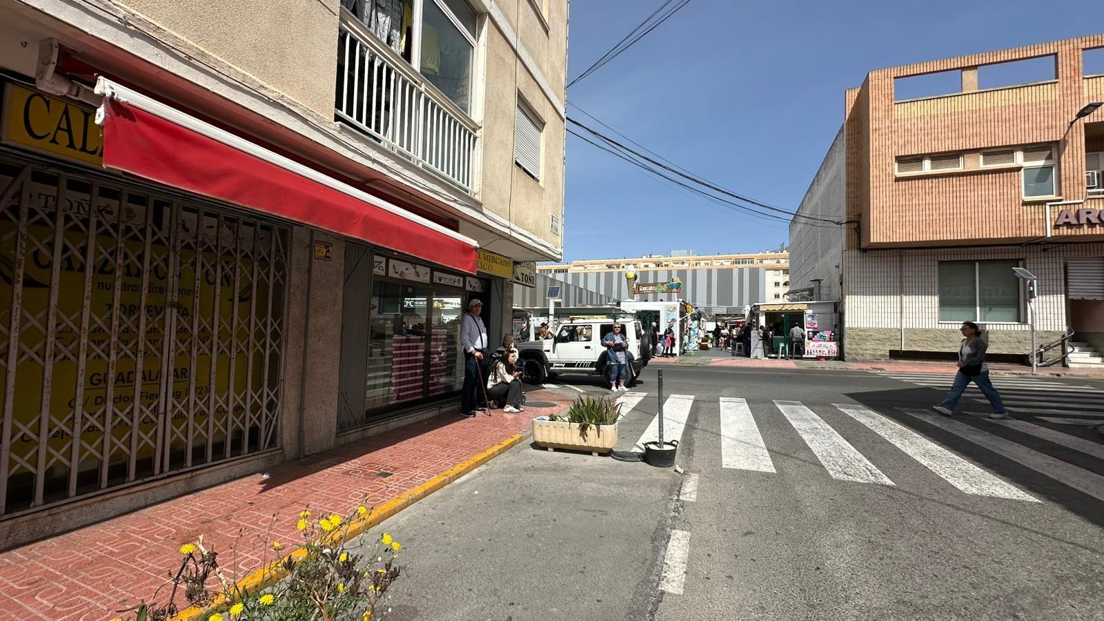 For sale - 3 Bedroom 1 Bathroom Apartment in Torrevieja - Estacion De Autobuses  - Alicante
