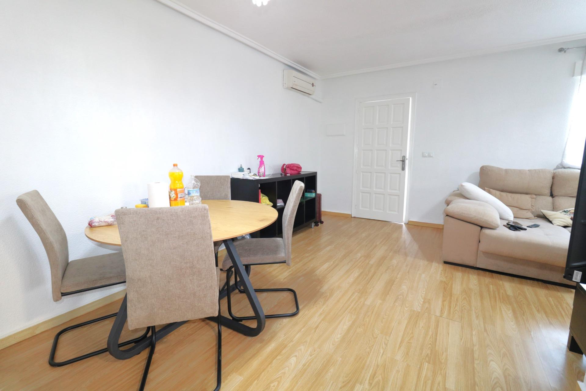 For sale - 3 Bedroom 2 Bathroom Quad House in Torrevieja - Carrefour  - Alicante