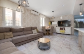 27-49-220-11-556/77223, 3 Bedroom 1 Bathroom Town House in Torrevieja