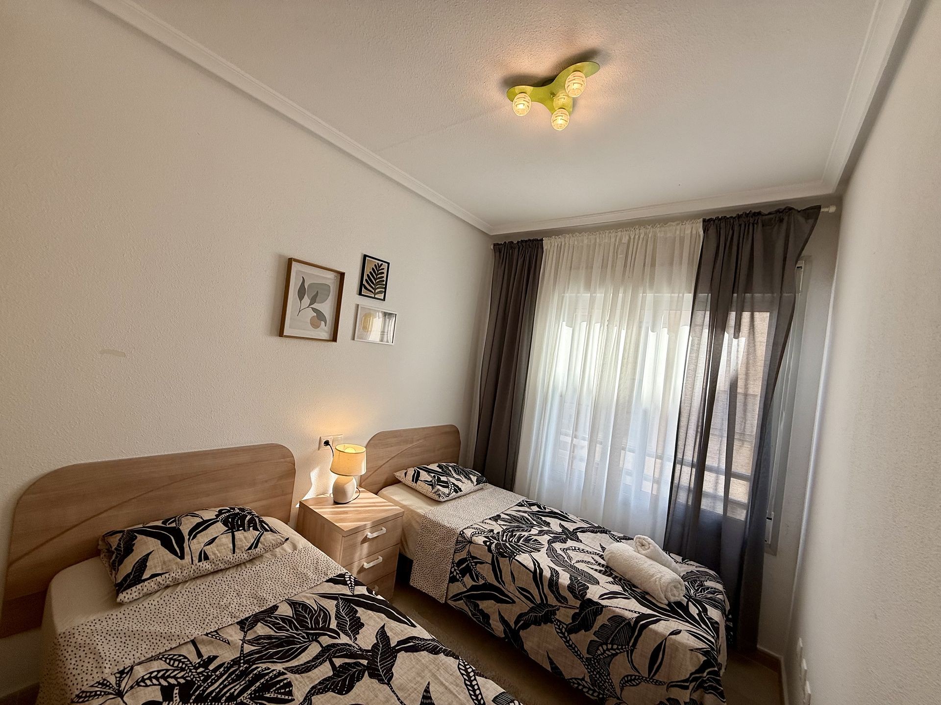 For sale - 2 Bedroom 1 Bathroom Apartment in Torrevieja - Costa Blanca  - Alicante