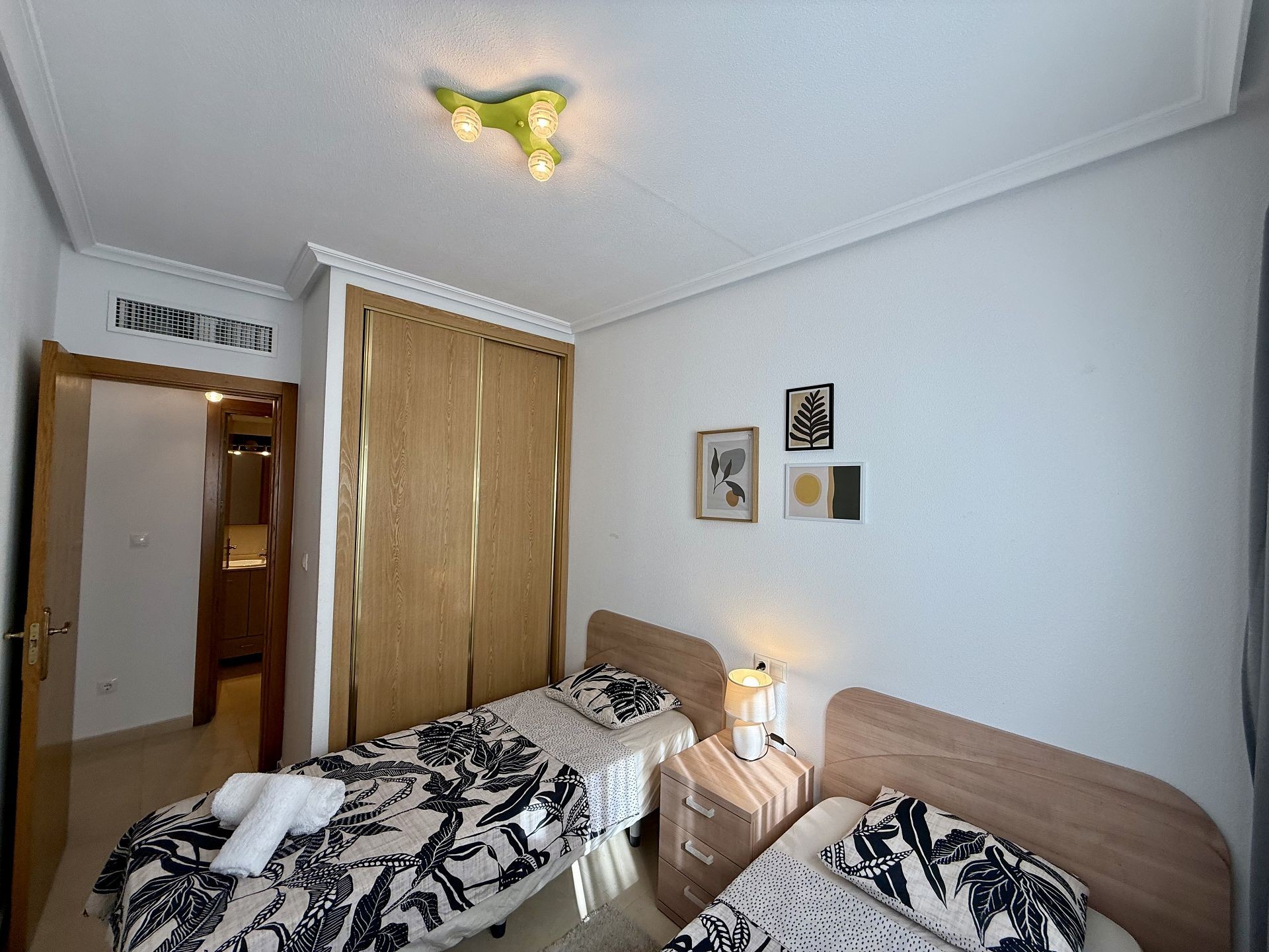 For sale - 2 Bedroom 1 Bathroom Apartment in Torrevieja - Costa Blanca  - Alicante