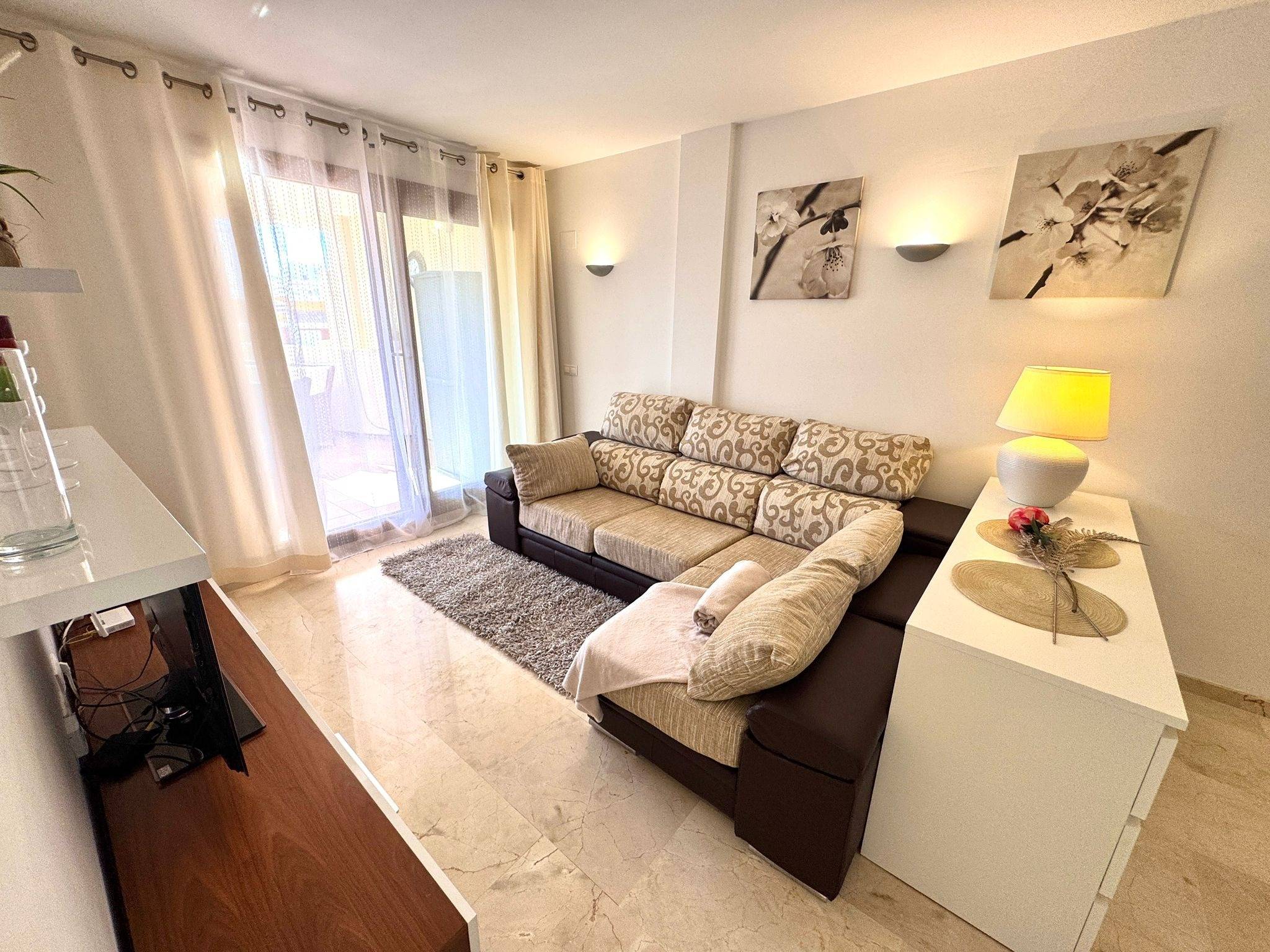 For sale - 2 Bedroom 1 Bathroom Apartment in Torrevieja - Punta Prima  - Alicante