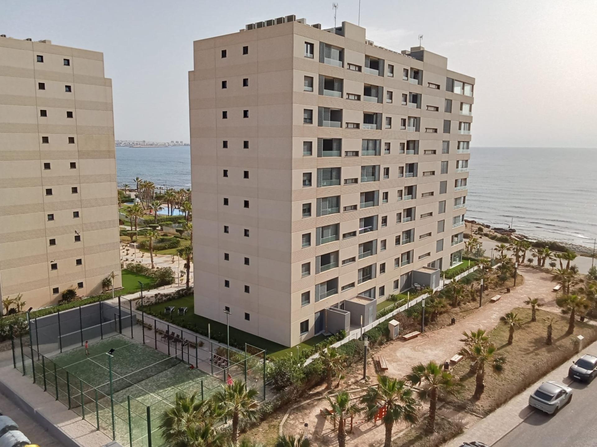 For sale - 2 Bedroom 2 Bathroom Apartment in Torrevieja - Punta Prima  - Alicante