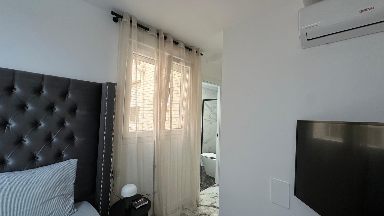 For sale - 3 Bedroom 1 Bathroom Apartment in Torrevieja - Playa Del Cura  - Alicante