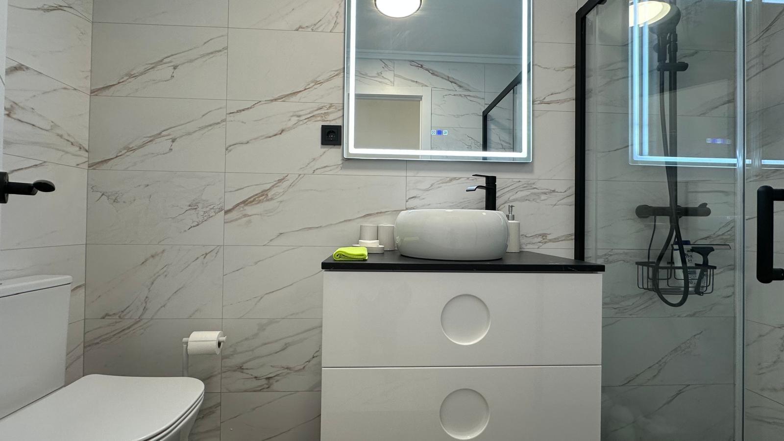 For sale - 3 Bedroom 1 Bathroom Apartment in Torrevieja - Playa Del Cura  - Alicante