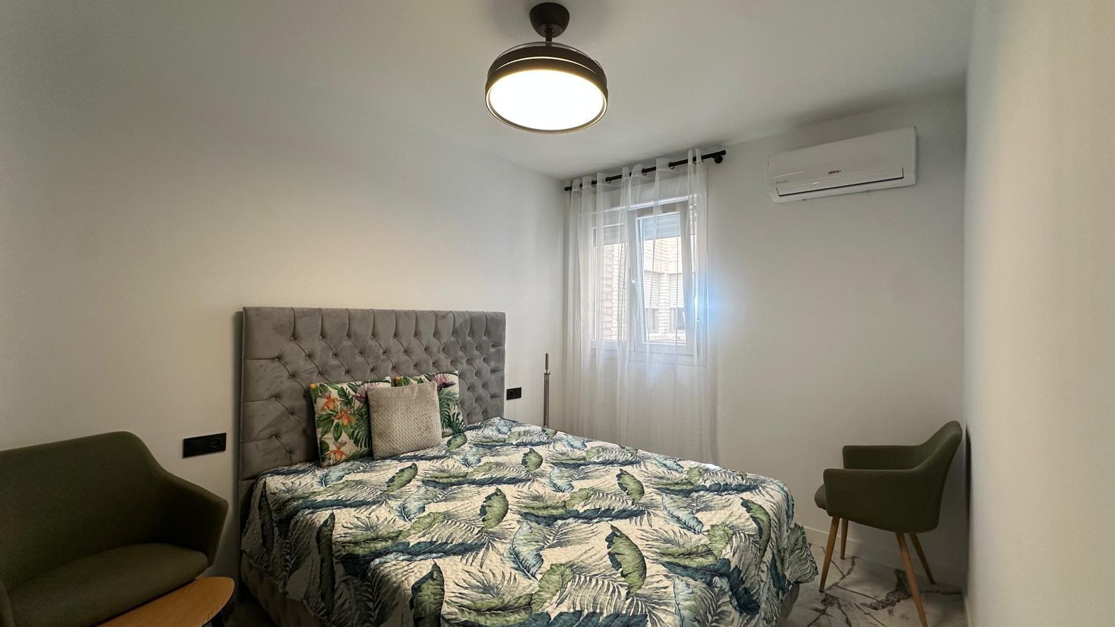 For sale - 3 Bedroom 1 Bathroom Apartment in Torrevieja - Playa Del Cura  - Alicante