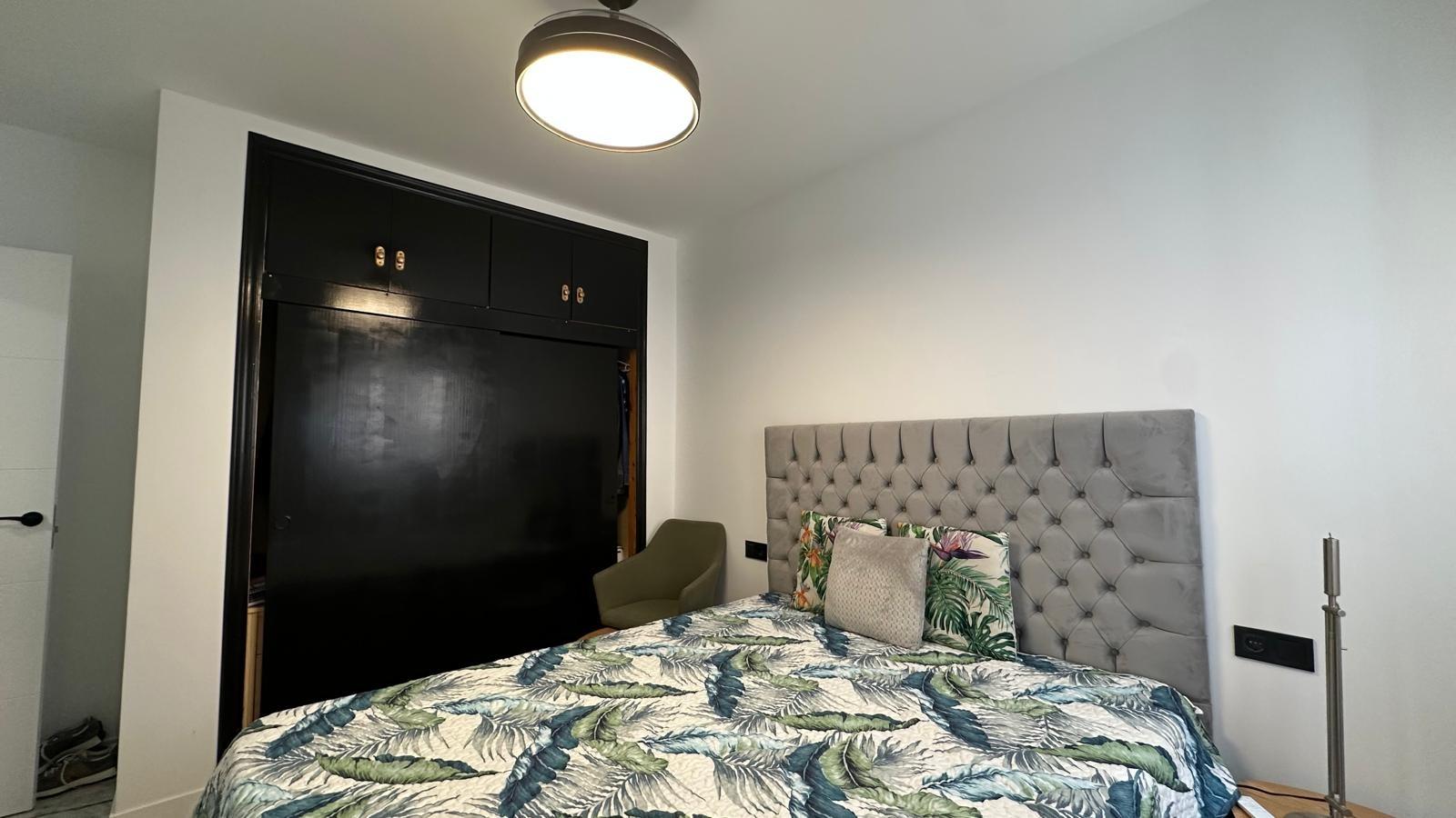 For sale - 3 Bedroom 1 Bathroom Apartment in Torrevieja - Playa Del Cura  - Alicante