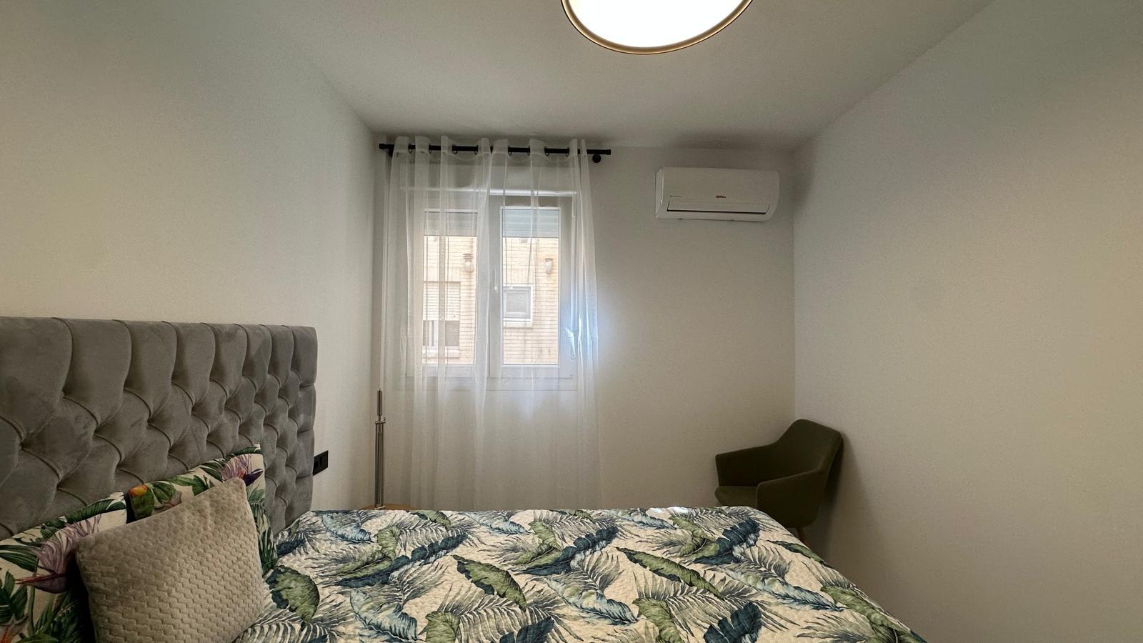 For sale - 3 Bedroom 1 Bathroom Apartment in Torrevieja - Playa Del Cura  - Alicante