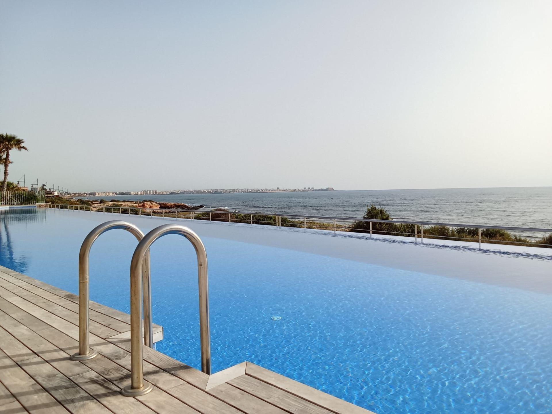 For sale - 2 Bedroom 2 Bathroom Apartment in Torrevieja - Punta Prima  - Alicante