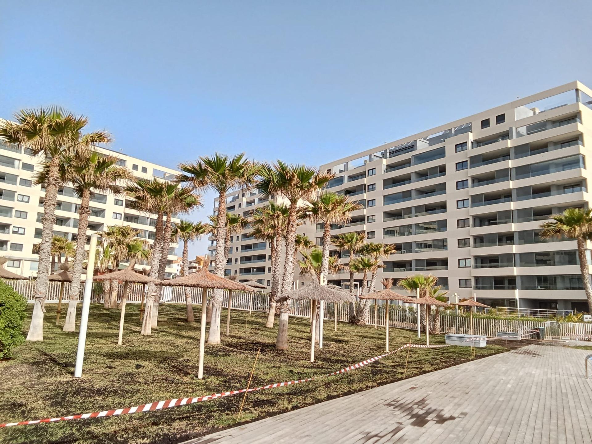 For sale - 2 Bedroom 2 Bathroom Apartment in Torrevieja - Punta Prima  - Alicante