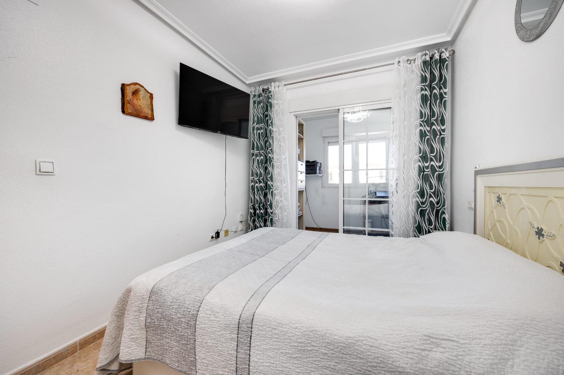 For sale - 3 Bedroom 1 Bathroom Town House in Torrevieja - aguas nuevas  - Alicante