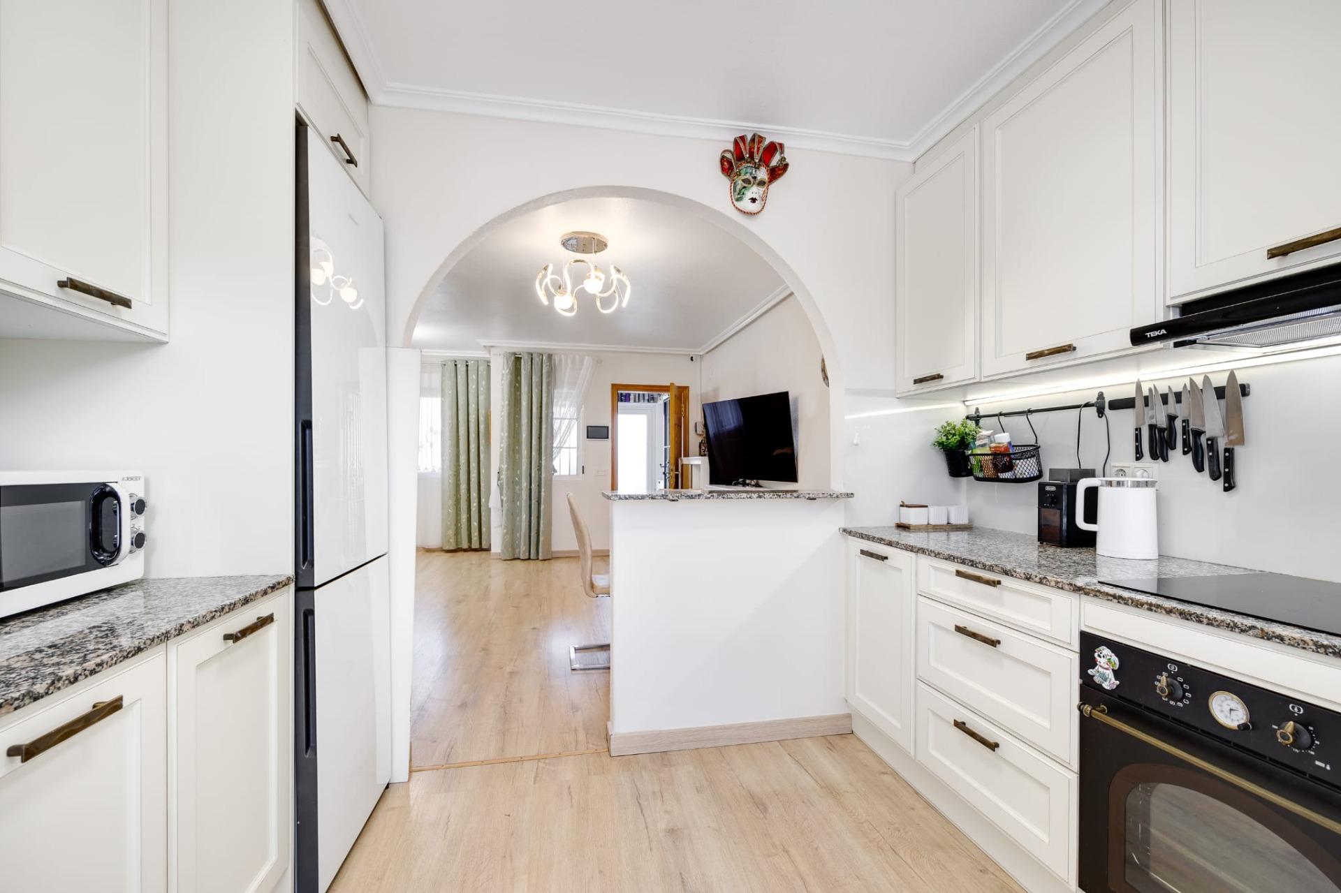 For sale - 3 Bedroom 1 Bathroom Town House in Torrevieja - aguas nuevas  - Alicante