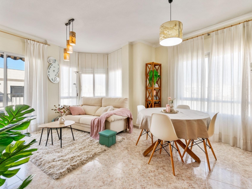 3 Bedroom 2 Bathroom Apartment in Torrevieja