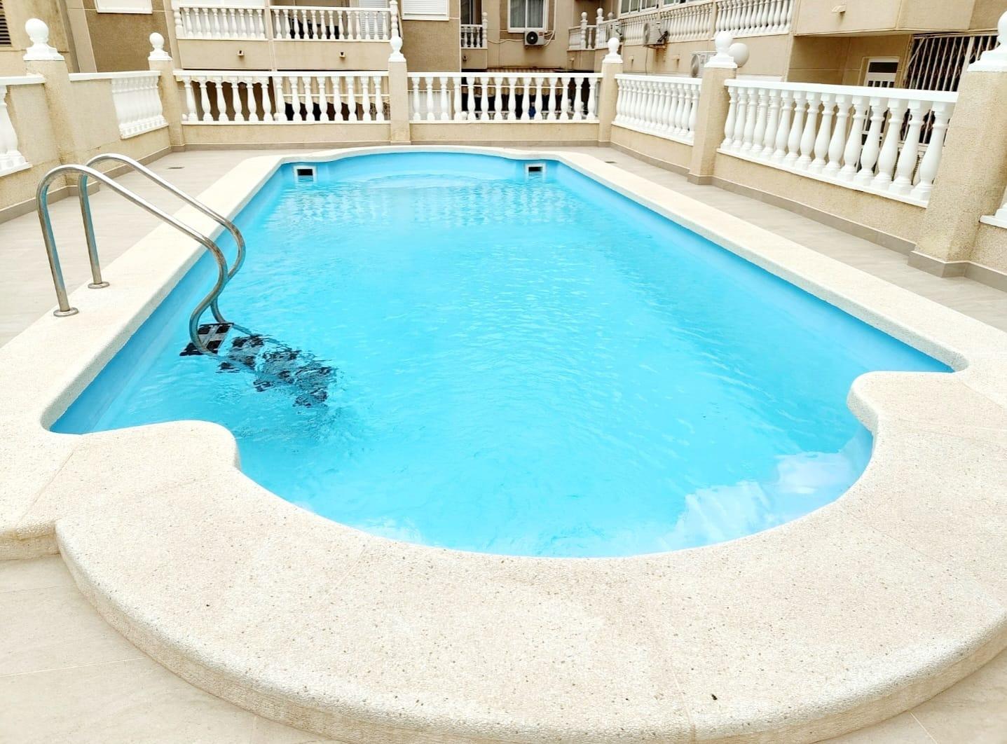 For sale - 2 Bedroom 1 Bathroom Apartment in Torrevieja - Estacion De Autobuses  - Alicante