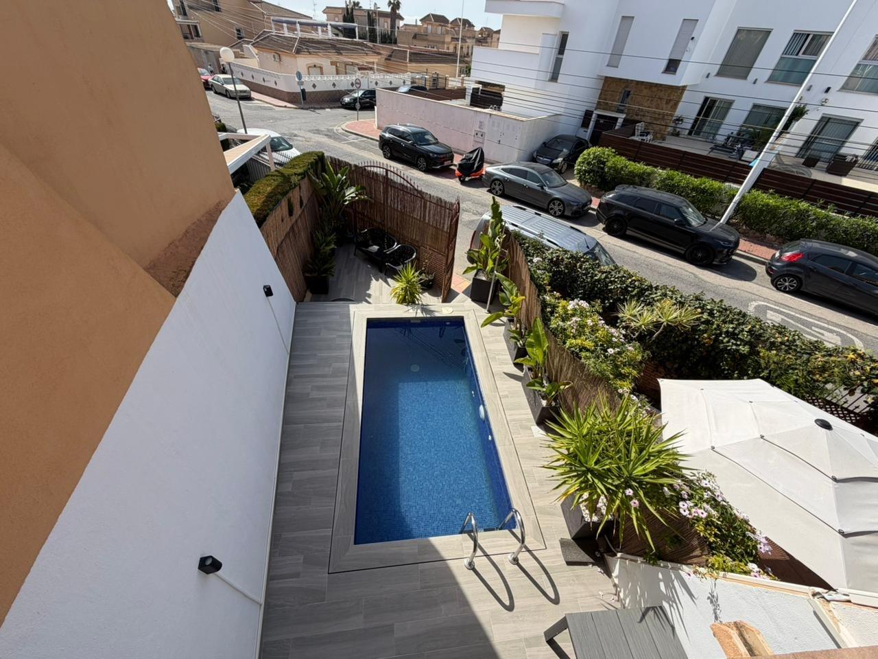 For sale - 3 Bedroom 2 Bathroom Town House in Torrevieja - Los Frutales  - Alicante