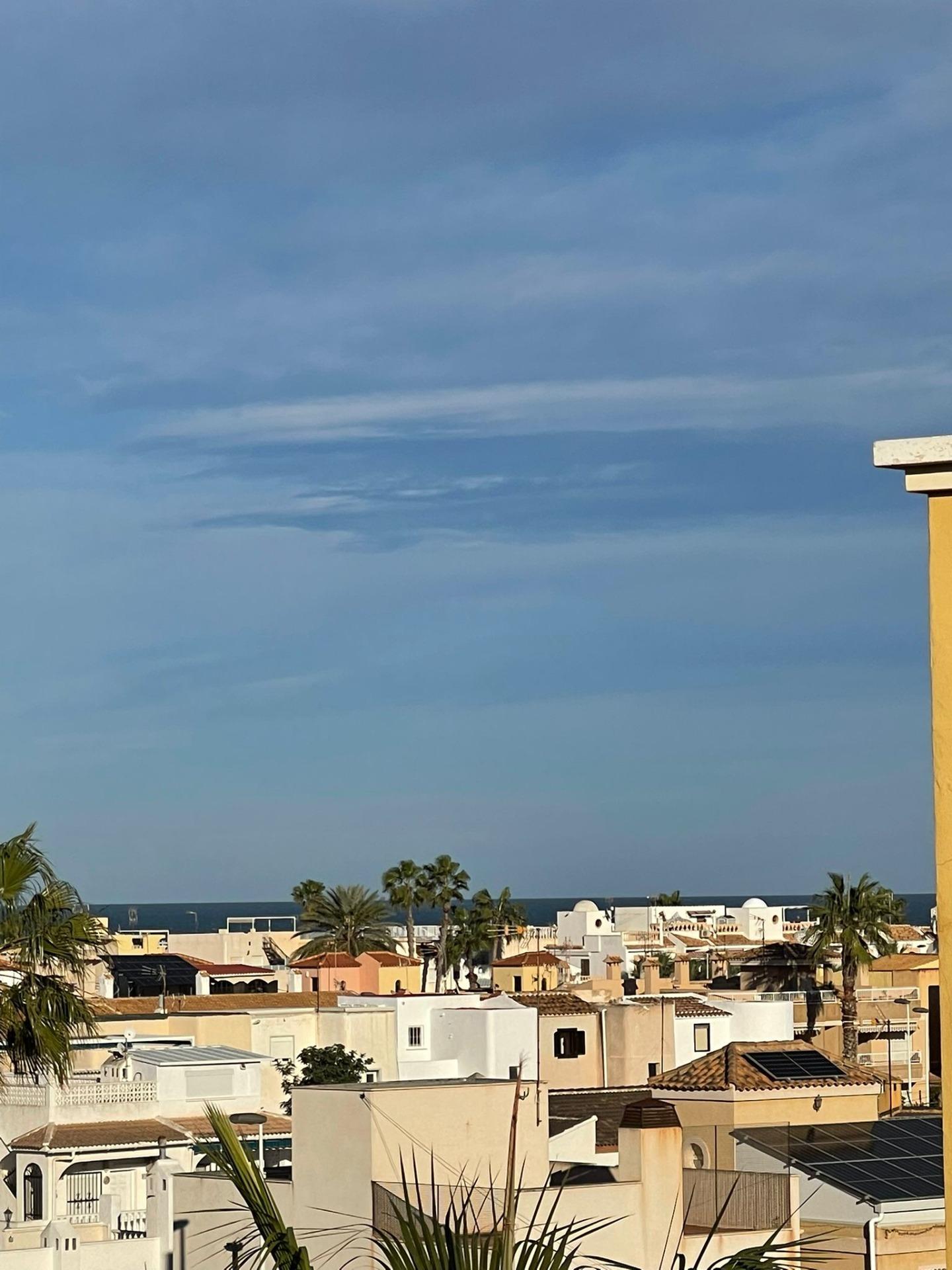 For sale - 3 Bedroom 2 Bathroom Penthouse in Torrevieja - Los Frutales  - Alicante