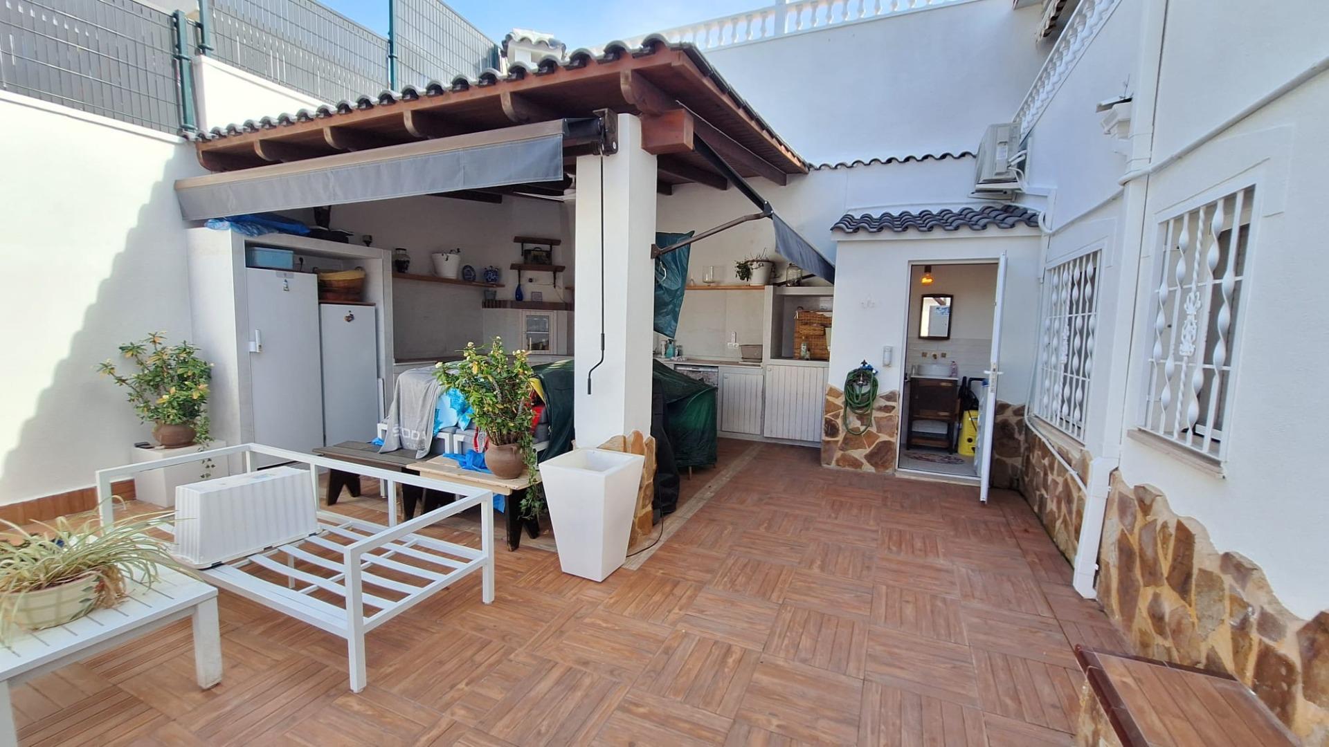 For sale - 4 Bedroom 3 Bathroom Villa in Torrevieja - Los Balcones - Los Altos Del Edén  - Alicante
