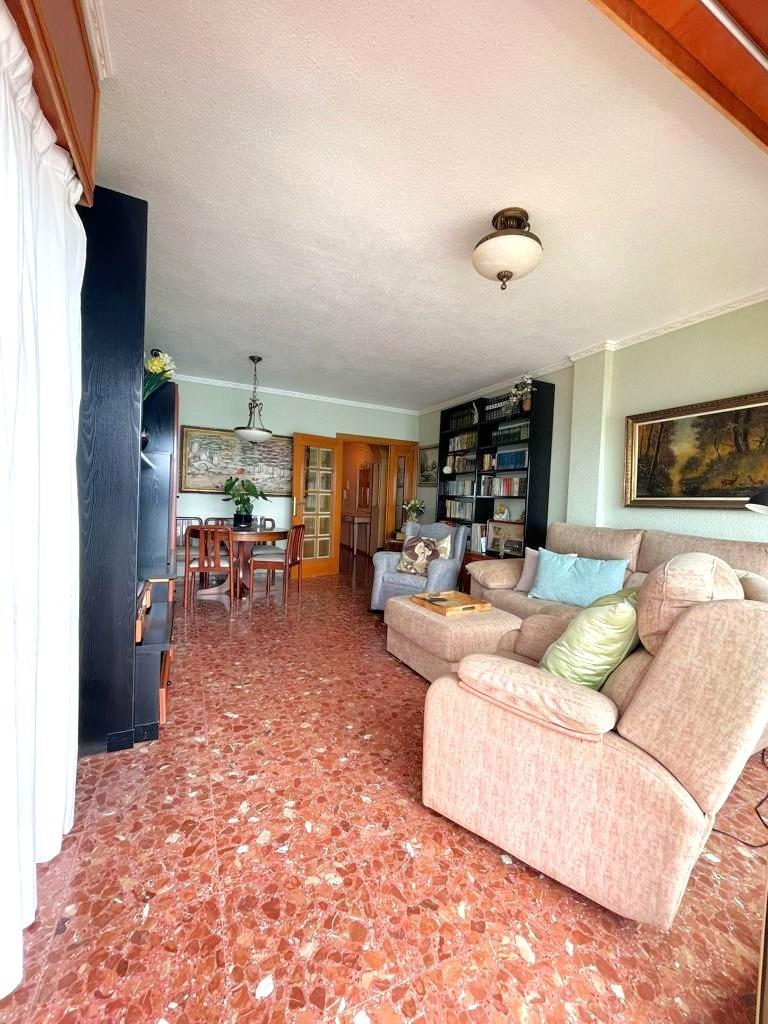 For sale - 4 Bedroom 2 Bathroom Apartment in Torrevieja - Estacion De Autobuses  - Alicante