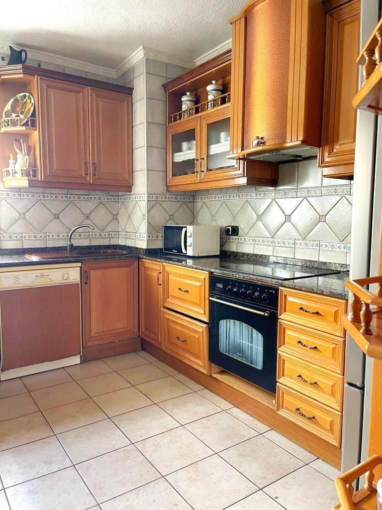 For sale - 4 Bedroom 2 Bathroom Apartment in Torrevieja - Estacion De Autobuses  - Alicante