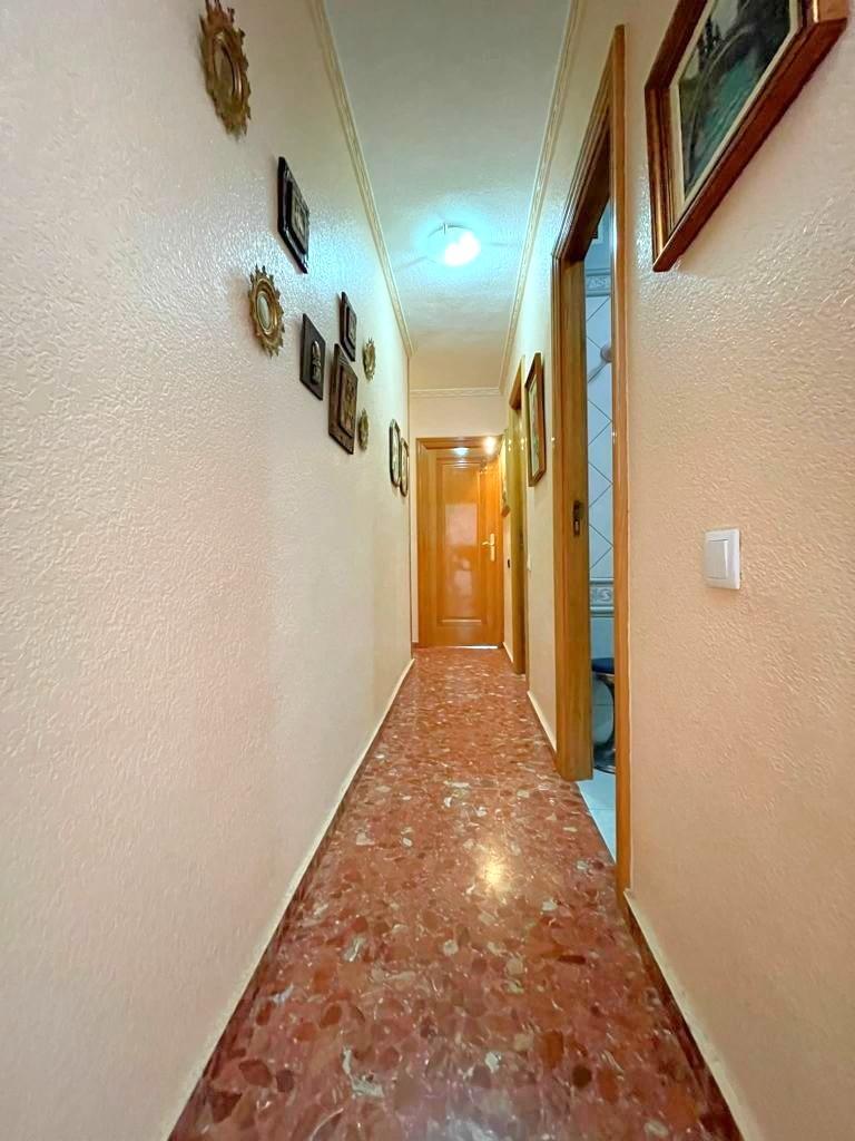 For sale - 4 Bedroom 2 Bathroom Apartment in Torrevieja - Estacion De Autobuses  - Alicante