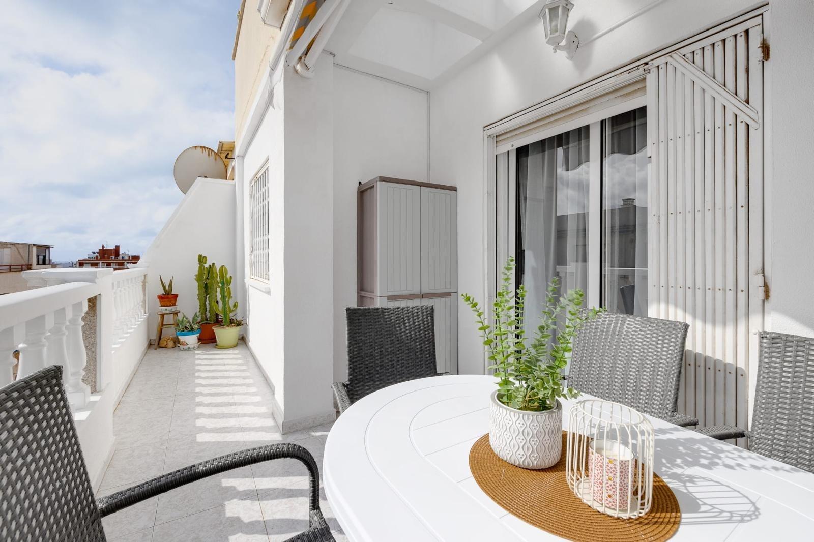 For sale - 2 Bedroom 1 Bathroom Apartment in Torrevieja - Estacion De Autobuses  - Alicante