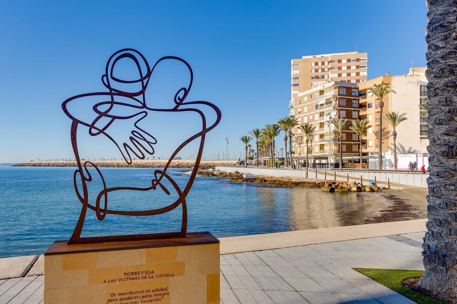 For sale - 2 Bedroom 1 Bathroom Apartment in Torrevieja - Estacion De Autobuses  - Alicante