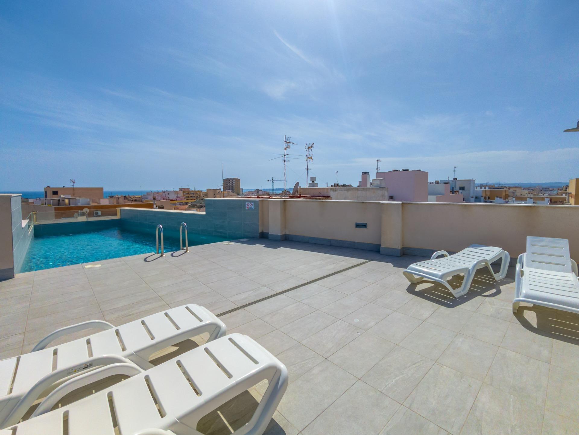 For sale - 2 Bedroom 2 Bathroom Apartment in Torrevieja - Estacion De Autobuses  - Alicante