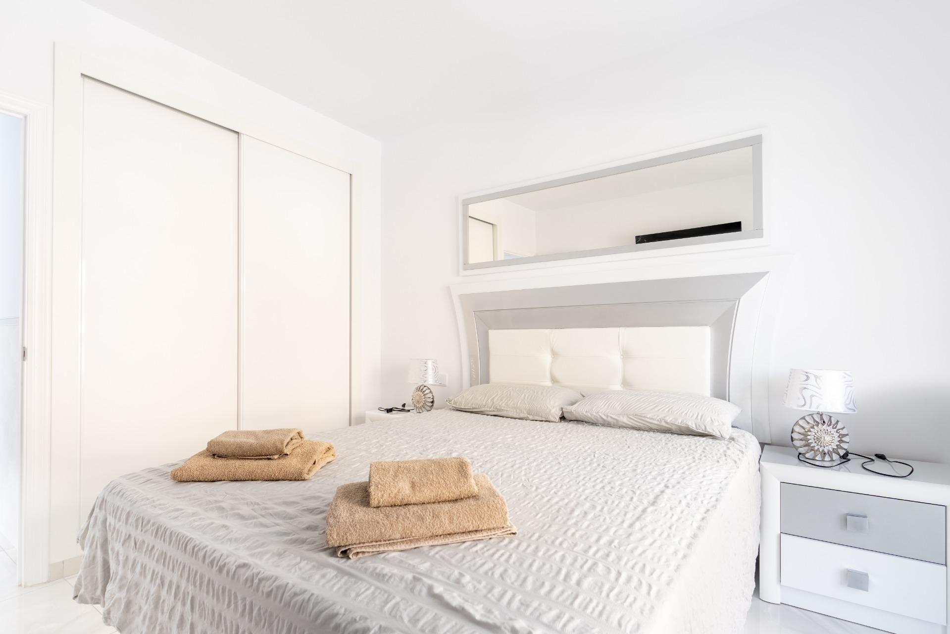 For sale - 4 Bedroom 3 Bathroom Town House in Torrevieja - Punta Prima  - Alicante