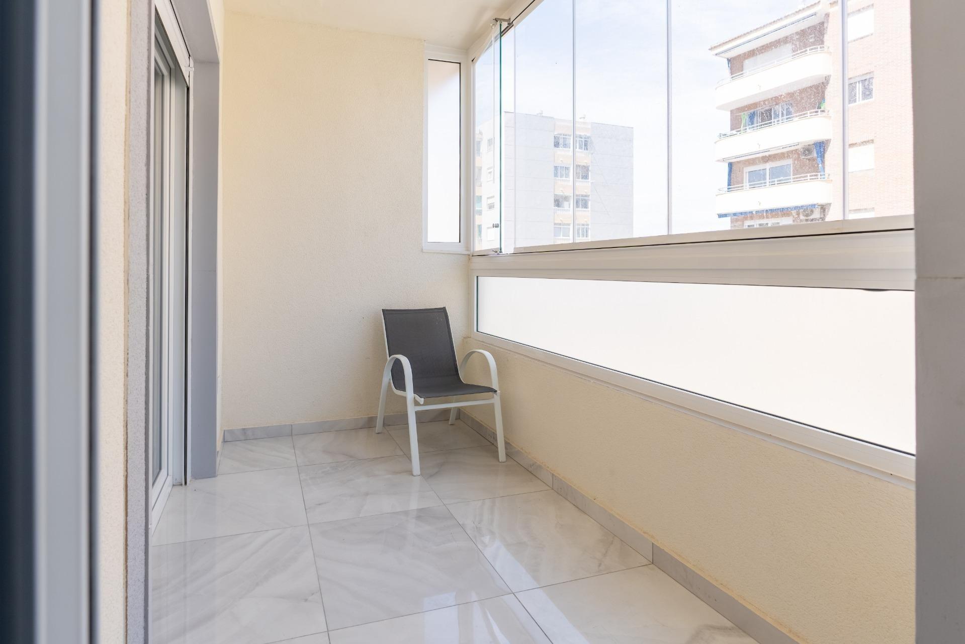 For sale - 4 Bedroom 3 Bathroom Town House in Torrevieja - Punta Prima  - Alicante