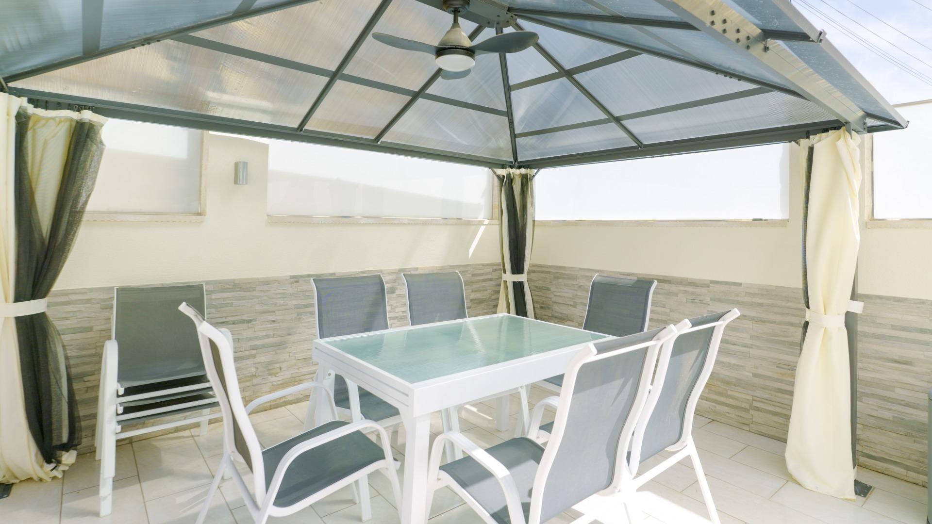For sale - 4 Bedroom 3 Bathroom Town House in Torrevieja - Punta Prima  - Alicante
