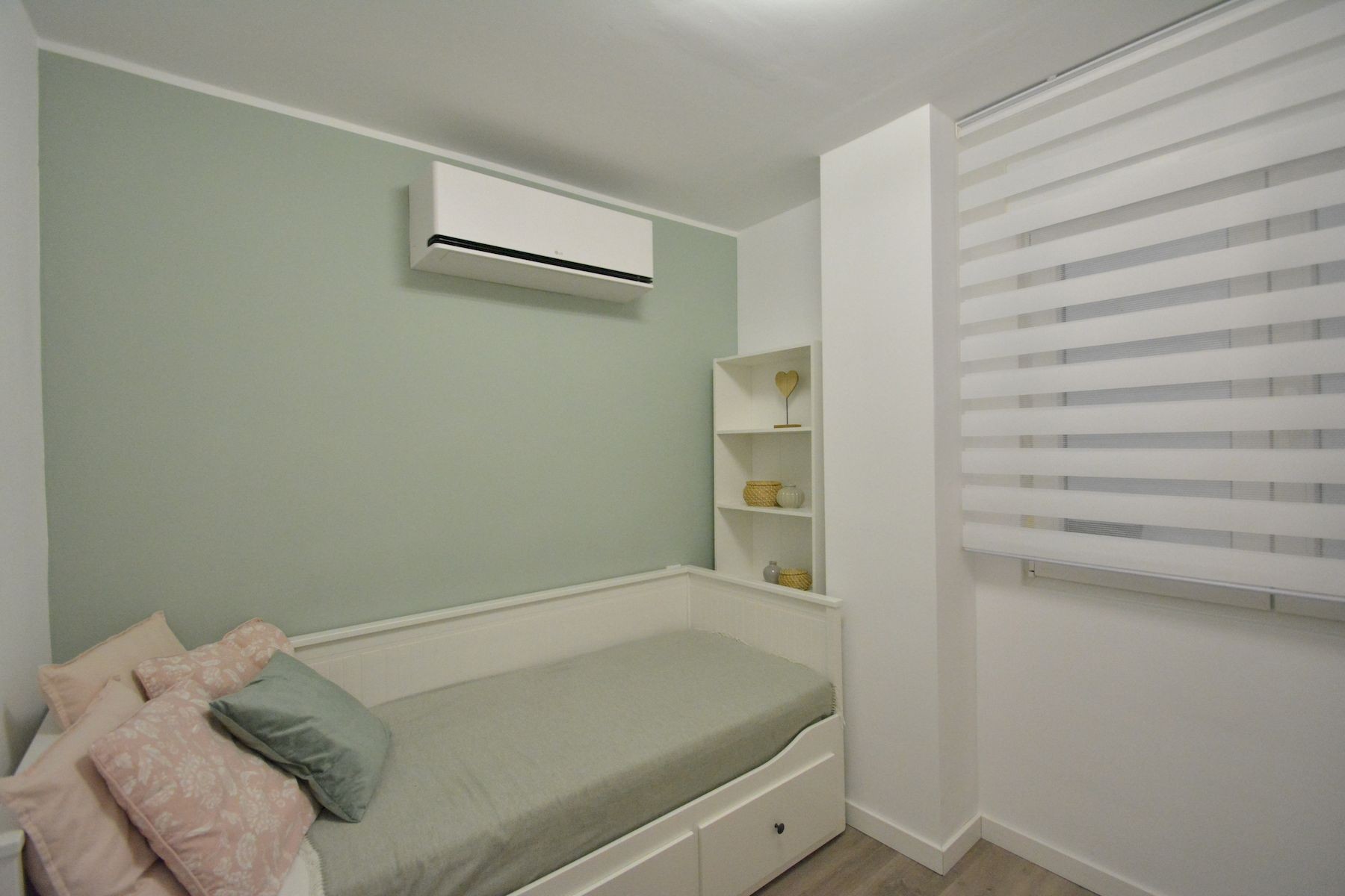 For sale - 2 Bedroom 1 Bathroom Apartment in Torrevieja - Costa Blanca  - Alicante