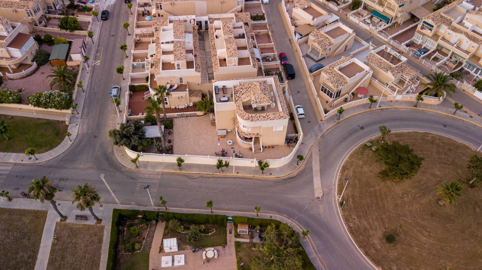 For sale - 6 Bedroom 5 Bathroom Villa in Torrevieja - La Siesta - El Salado - Torreta  - Alicante