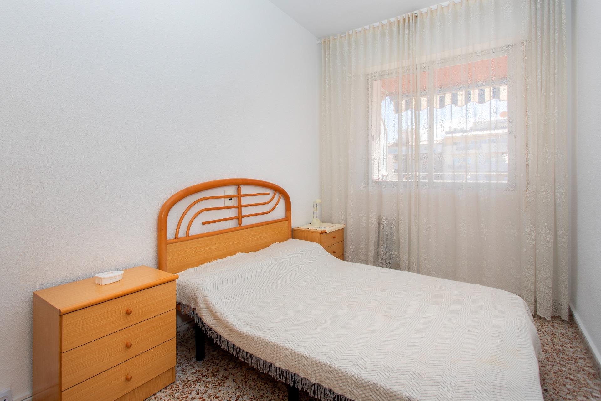 For sale - 3 Bedroom 2 Bathroom Penthouse in Torrevieja - Playa Del Cura  - Alicante