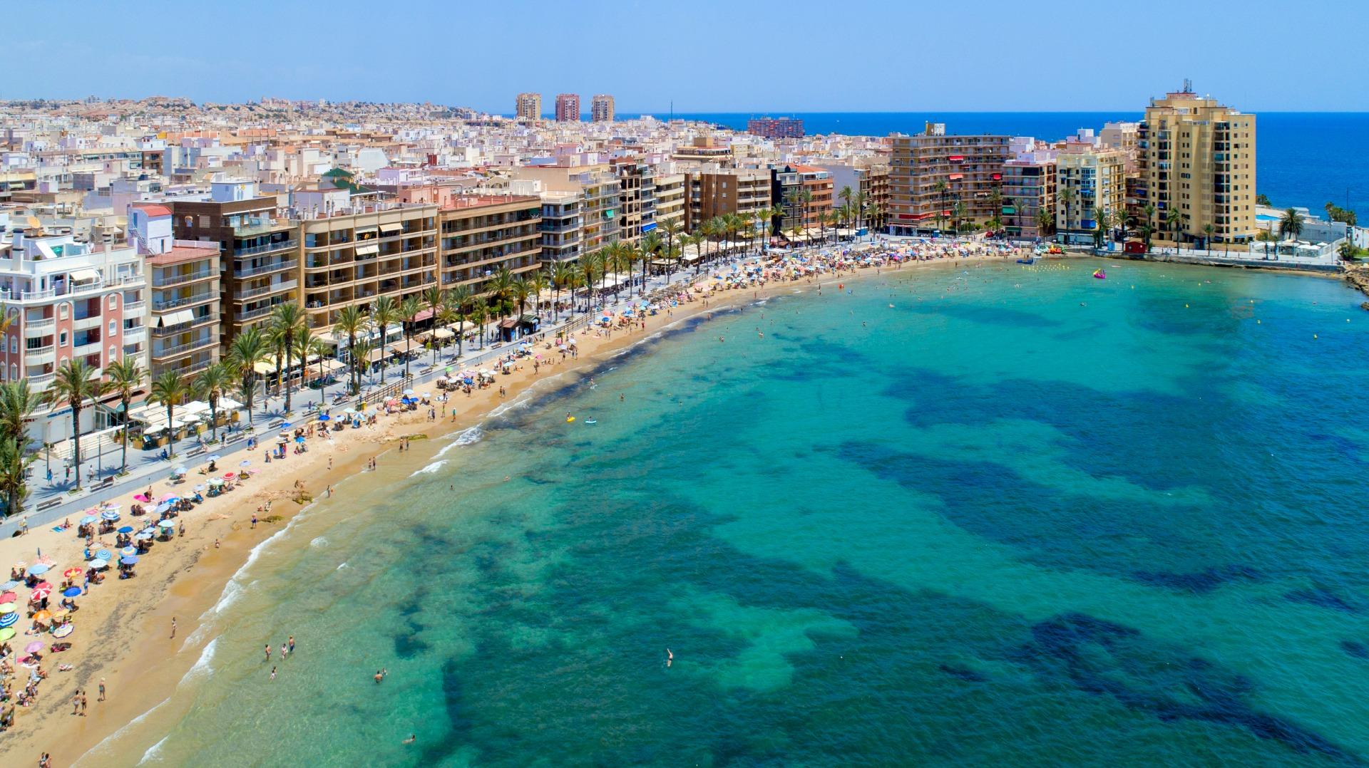 For sale - 3 Bedroom 2 Bathroom Penthouse in Torrevieja - Playa Del Cura  - Alicante