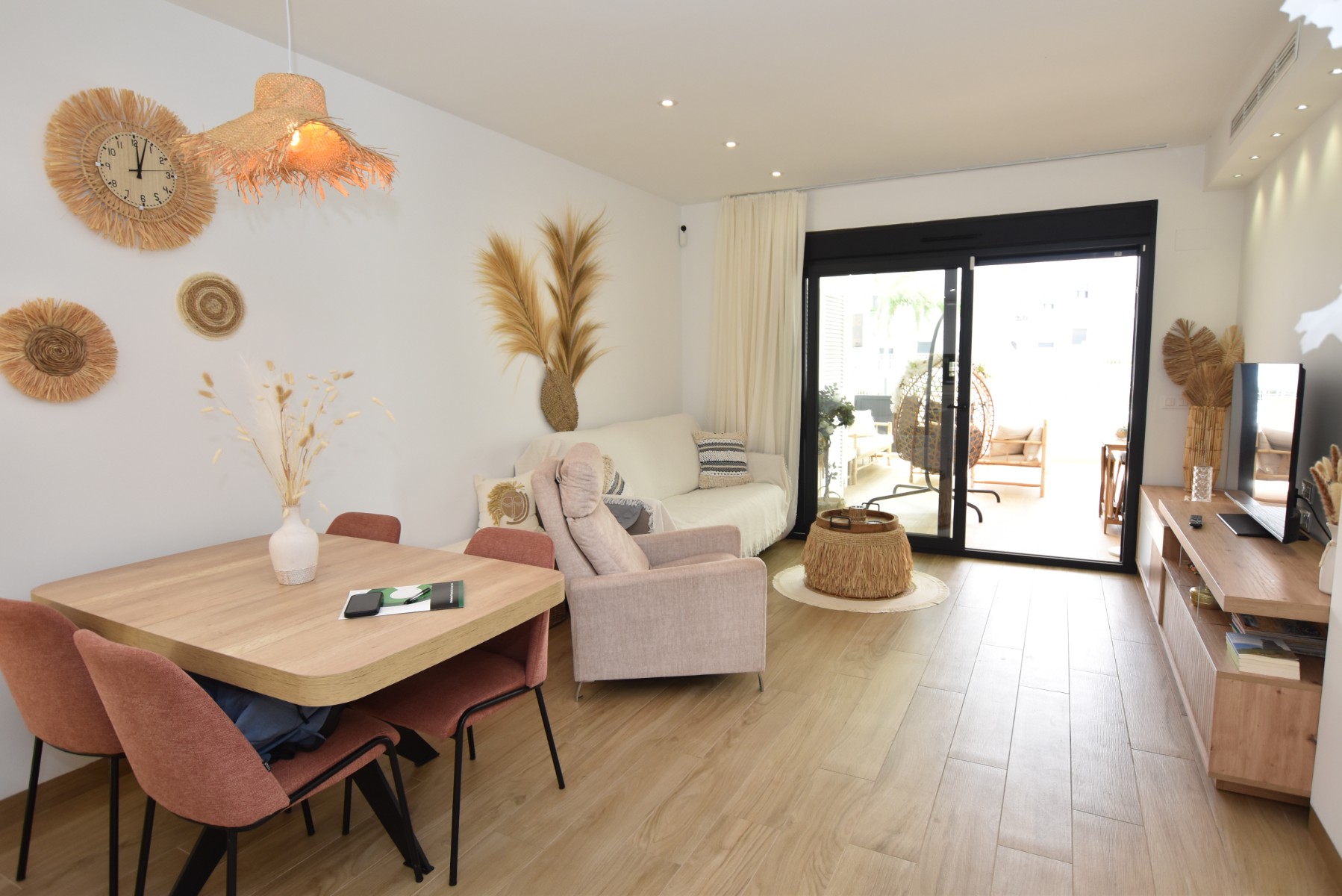 For sale - 2 Bedroom 2 Bathroom Apartment in Torrevieja - Costa Blanca  - Alicante