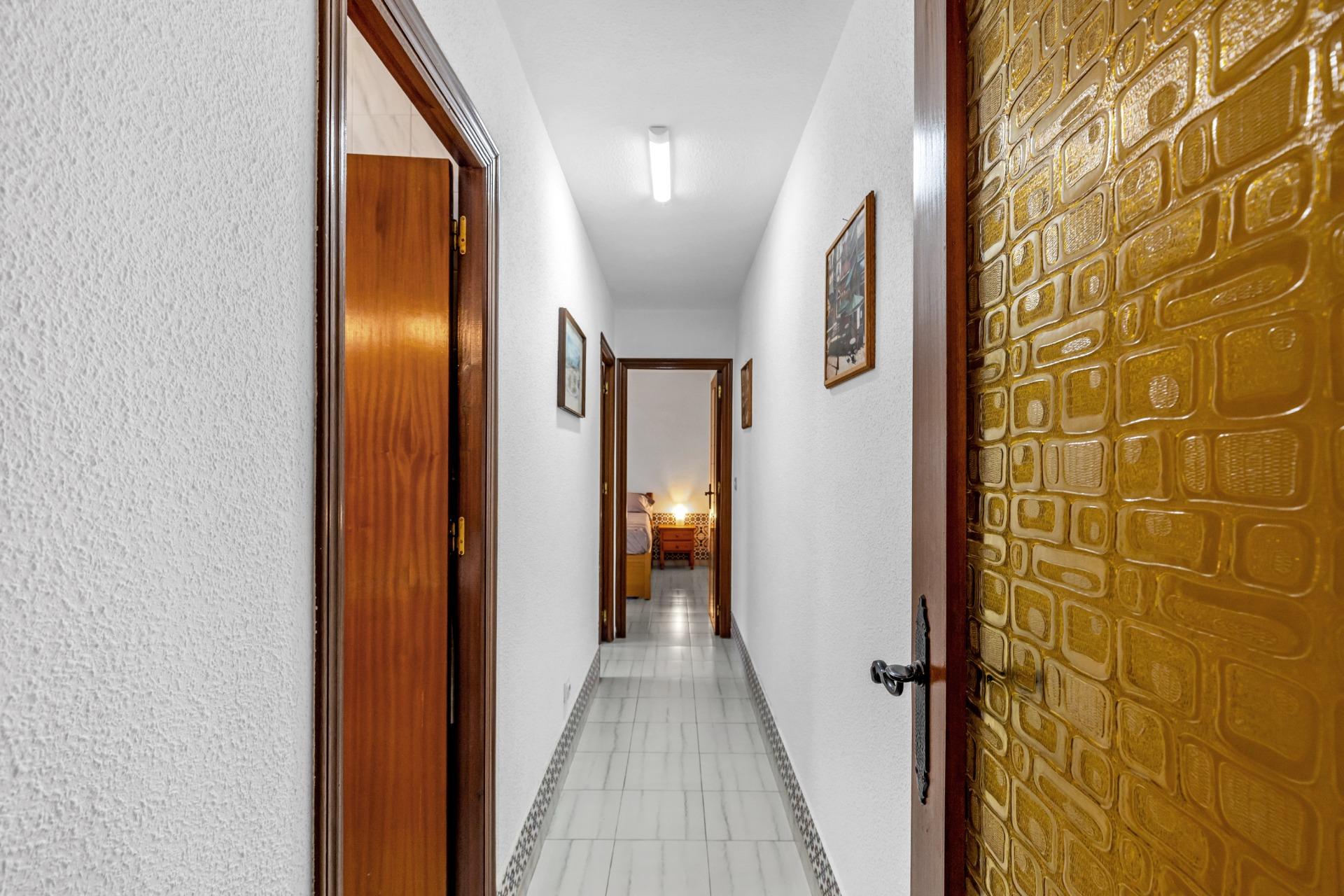 For sale - 3 Bedroom 2 Bathroom Bungalow in Torrevieja - Centro  - Alicante