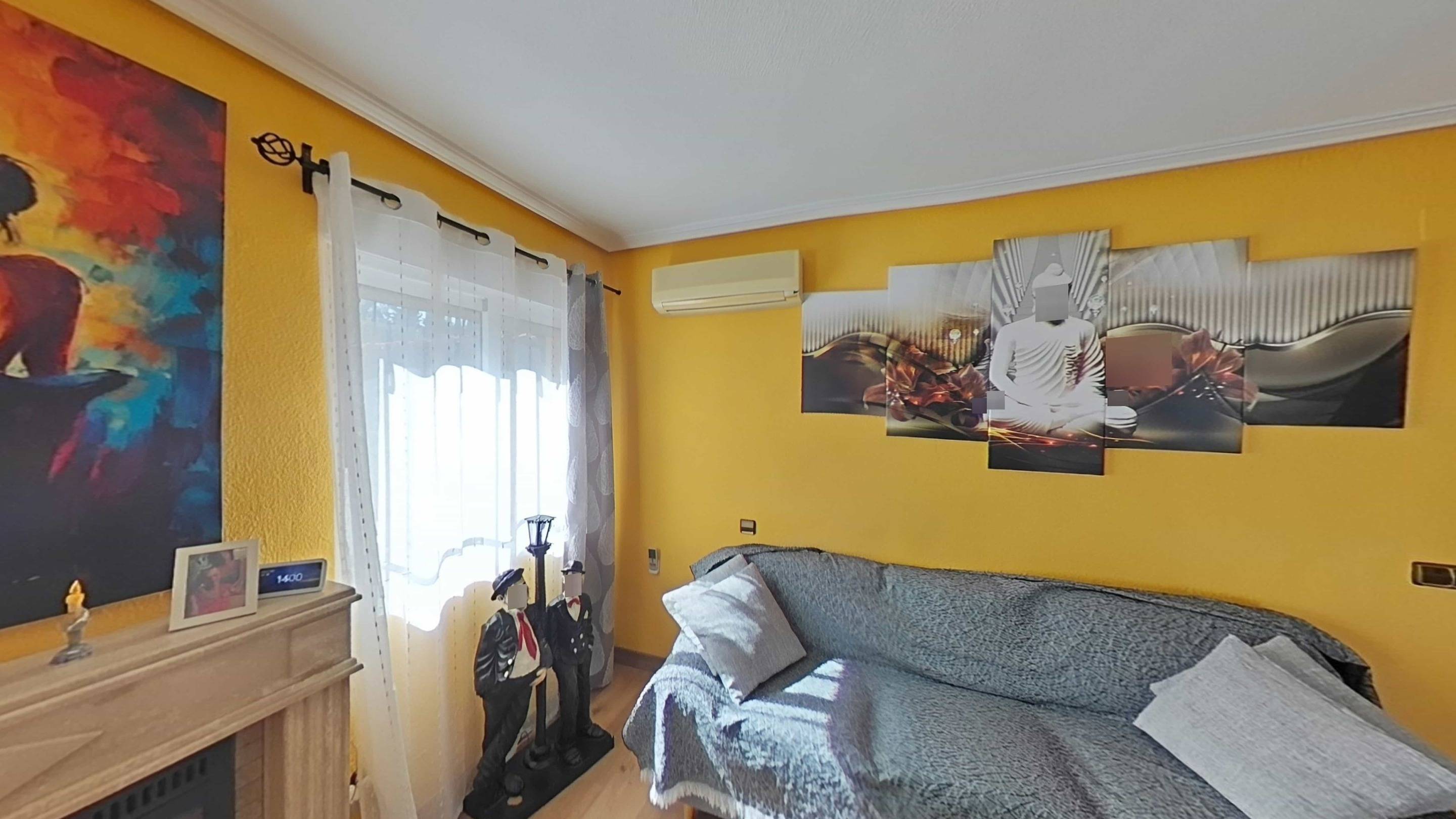 For sale - 4 Bedroom 2 Bathroom Villa in Torrevieja - Los Balcones  - Alicante