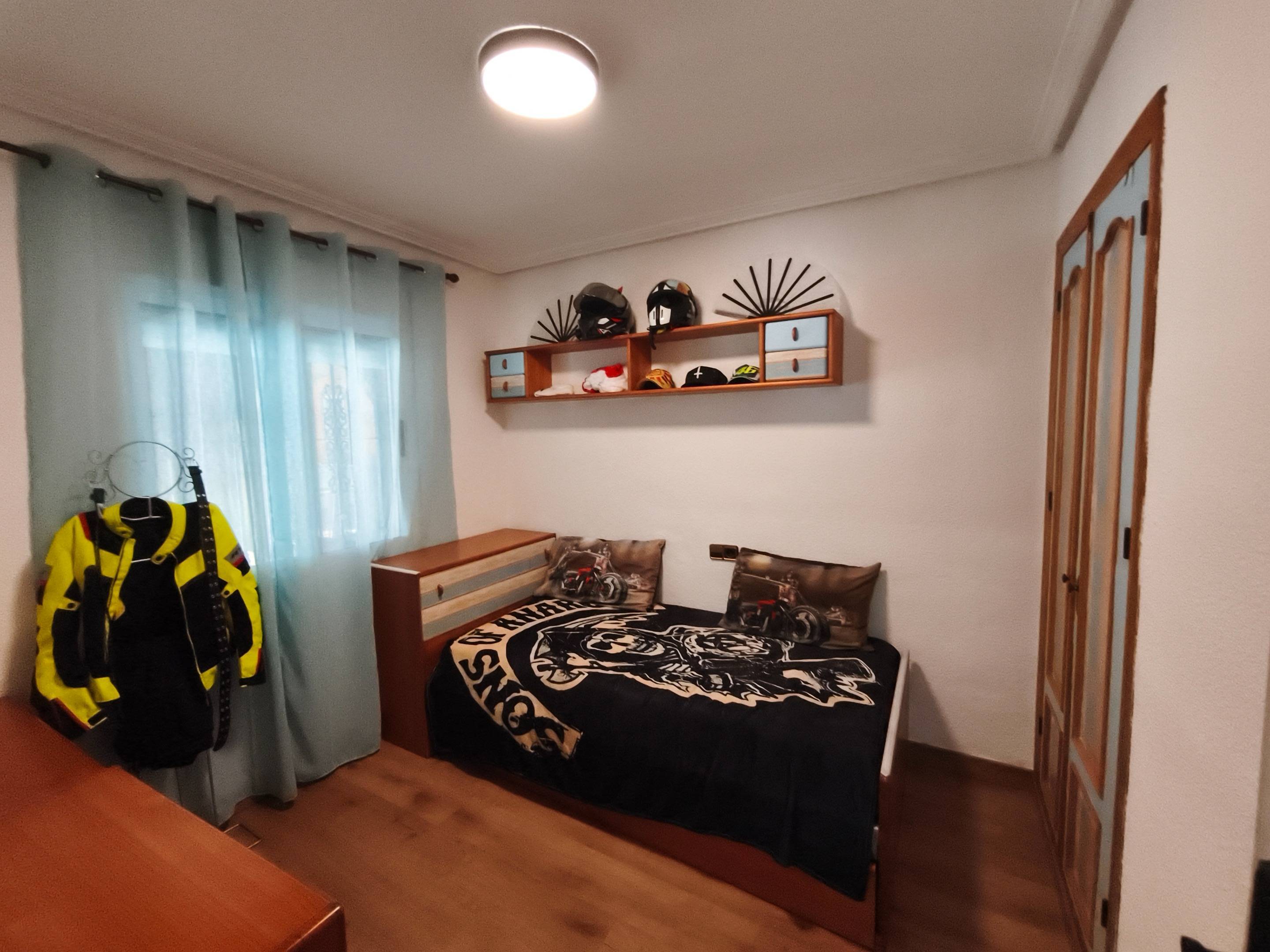For sale - 4 Bedroom 2 Bathroom Villa in Torrevieja - Los Balcones  - Alicante