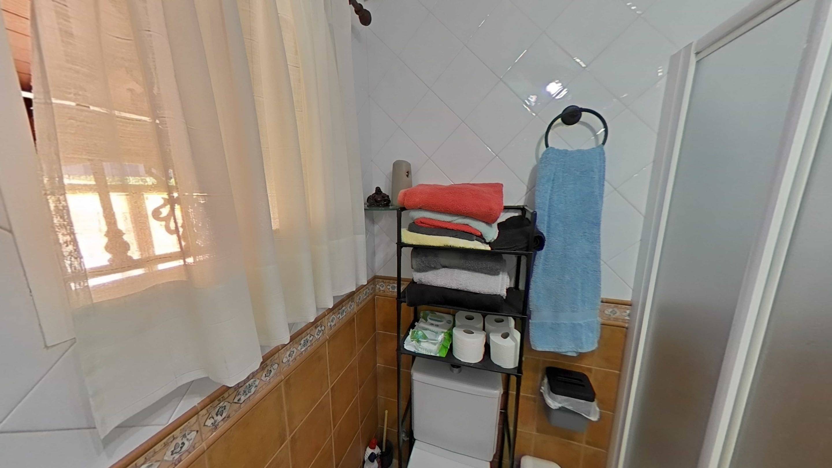 For sale - 4 Bedroom 2 Bathroom Villa in Torrevieja - Los Balcones  - Alicante