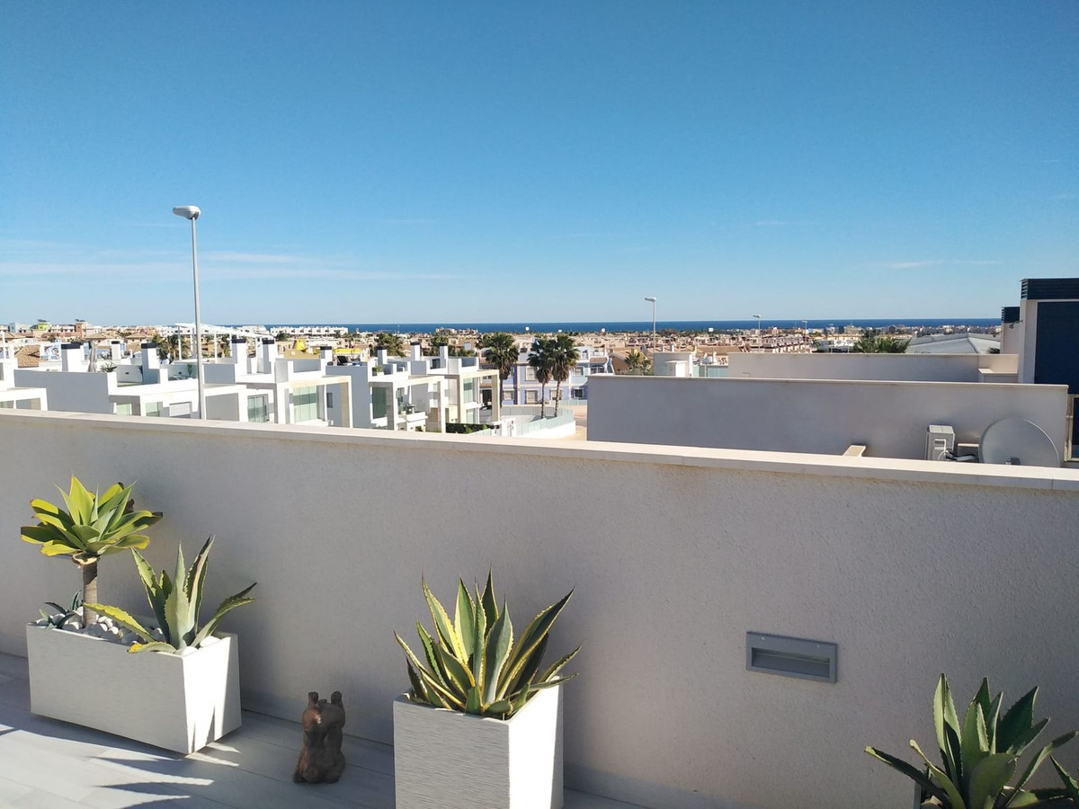 For sale - 3 Bedroom 3 Bathroom Villa in Orihuela Costa - Costa Blanca  - Alicante