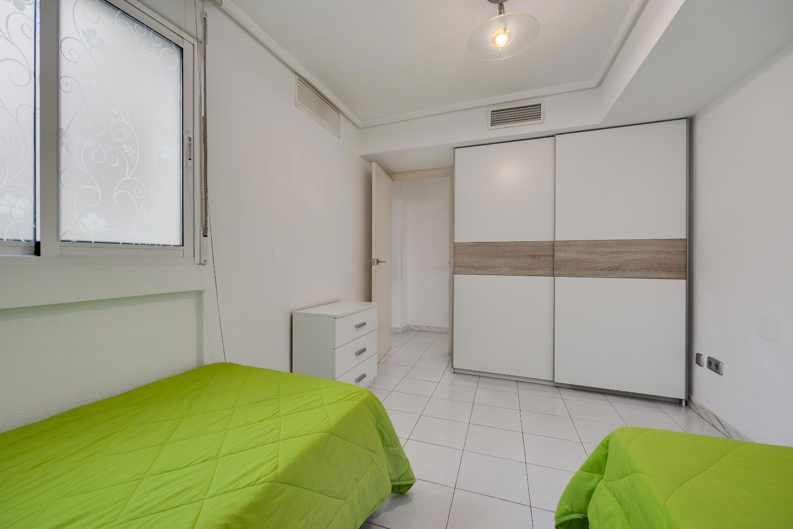 For sale - 2 Bedroom 2 Bathroom Apartment in Torrevieja - Centro  - Alicante
