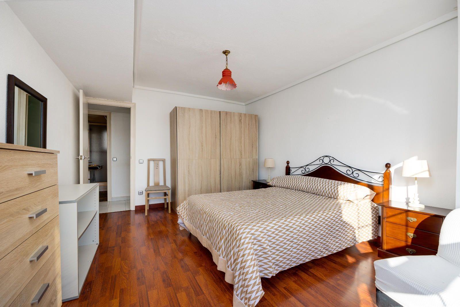 For sale - 2 Bedroom 2 Bathroom Apartment in Torrevieja - Centro  - Alicante