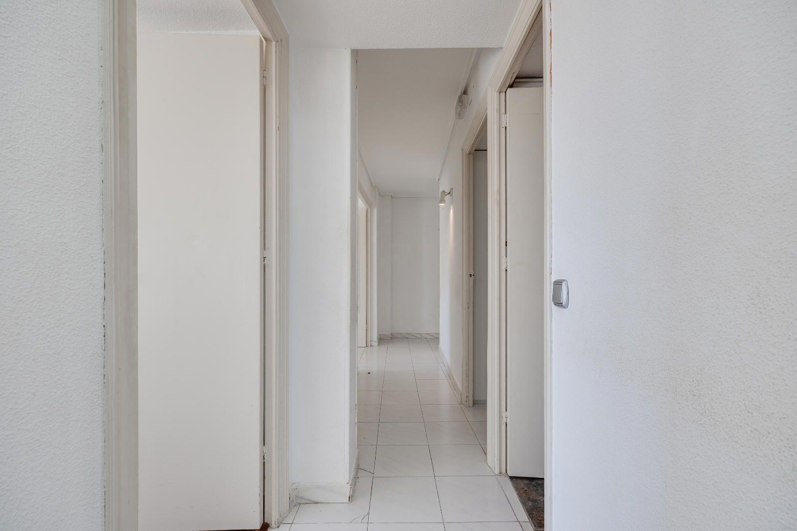 For sale - 2 Bedroom 2 Bathroom Apartment in Torrevieja - Centro  - Alicante